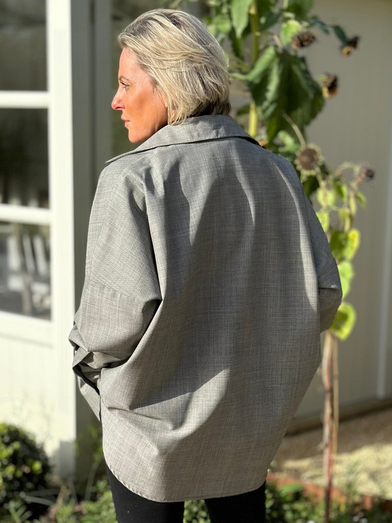 F - THE CHELSEA OVERSIZED SHIRT IN BLACK AND WHITE FINE WOOL