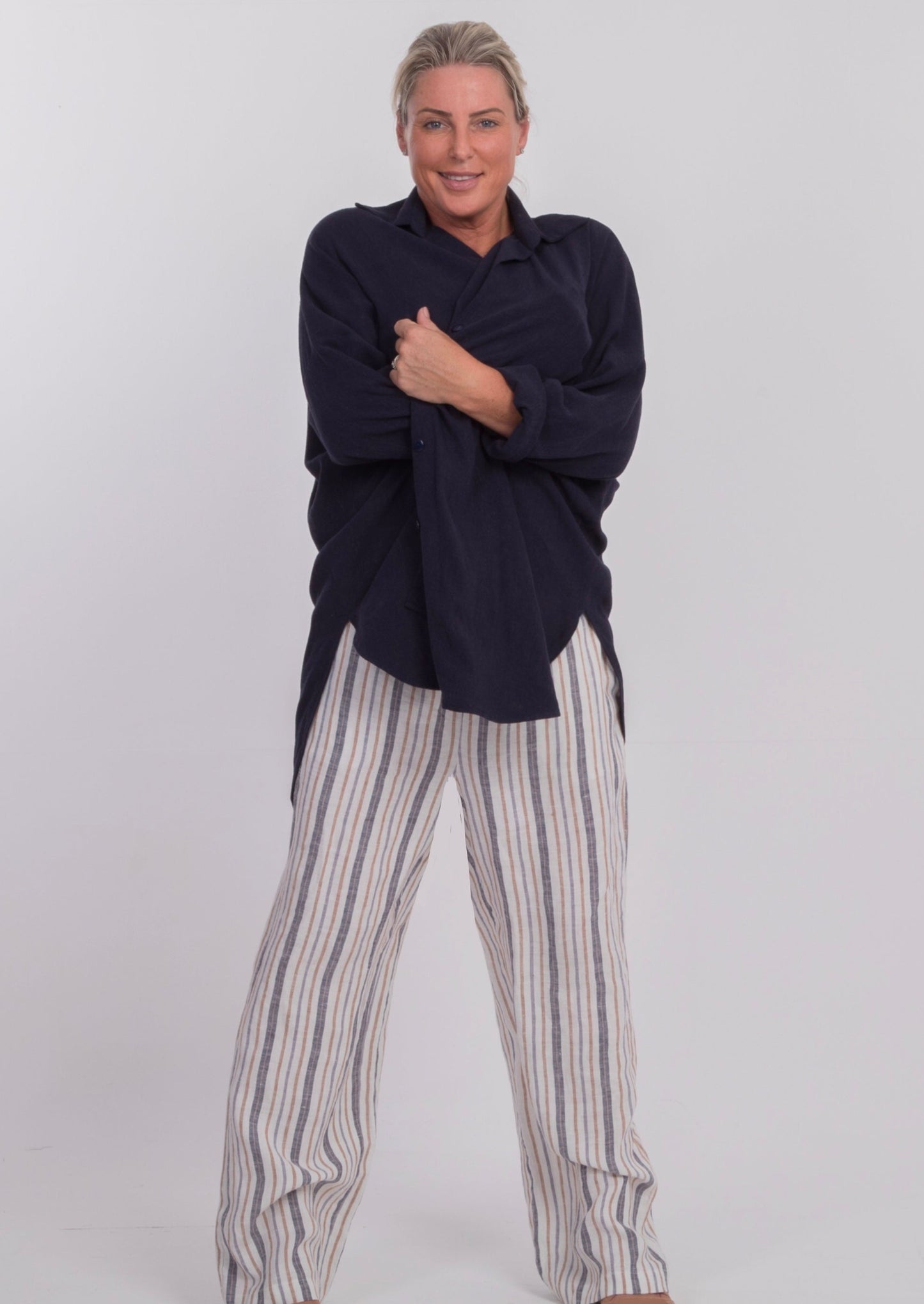 W-THE CAPRI WIDE-LEGGED TROUSERS IN STRIPED LINEN