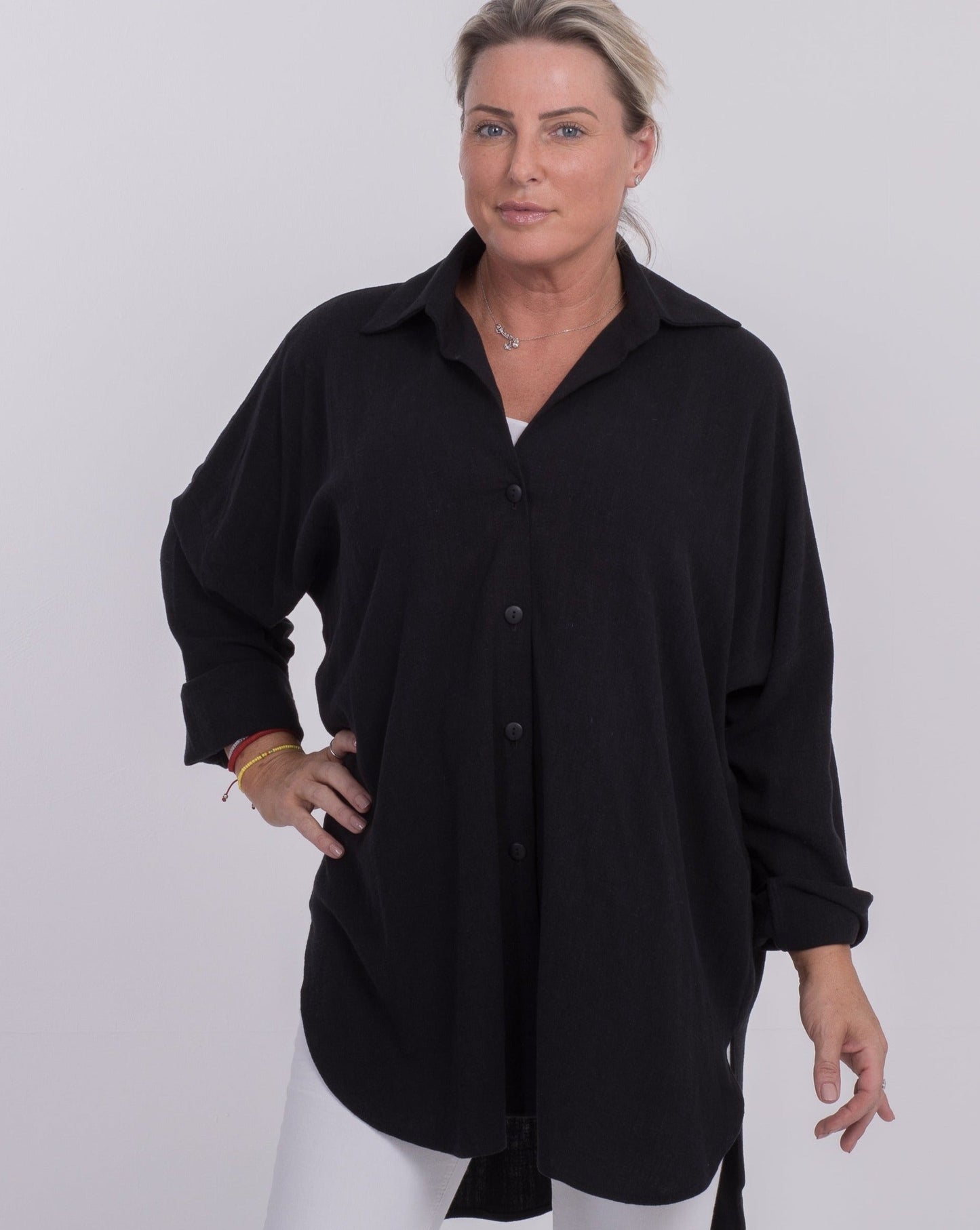THE SOHO OVERSIZED SHIRT IN BLACK LINEN BLEND
