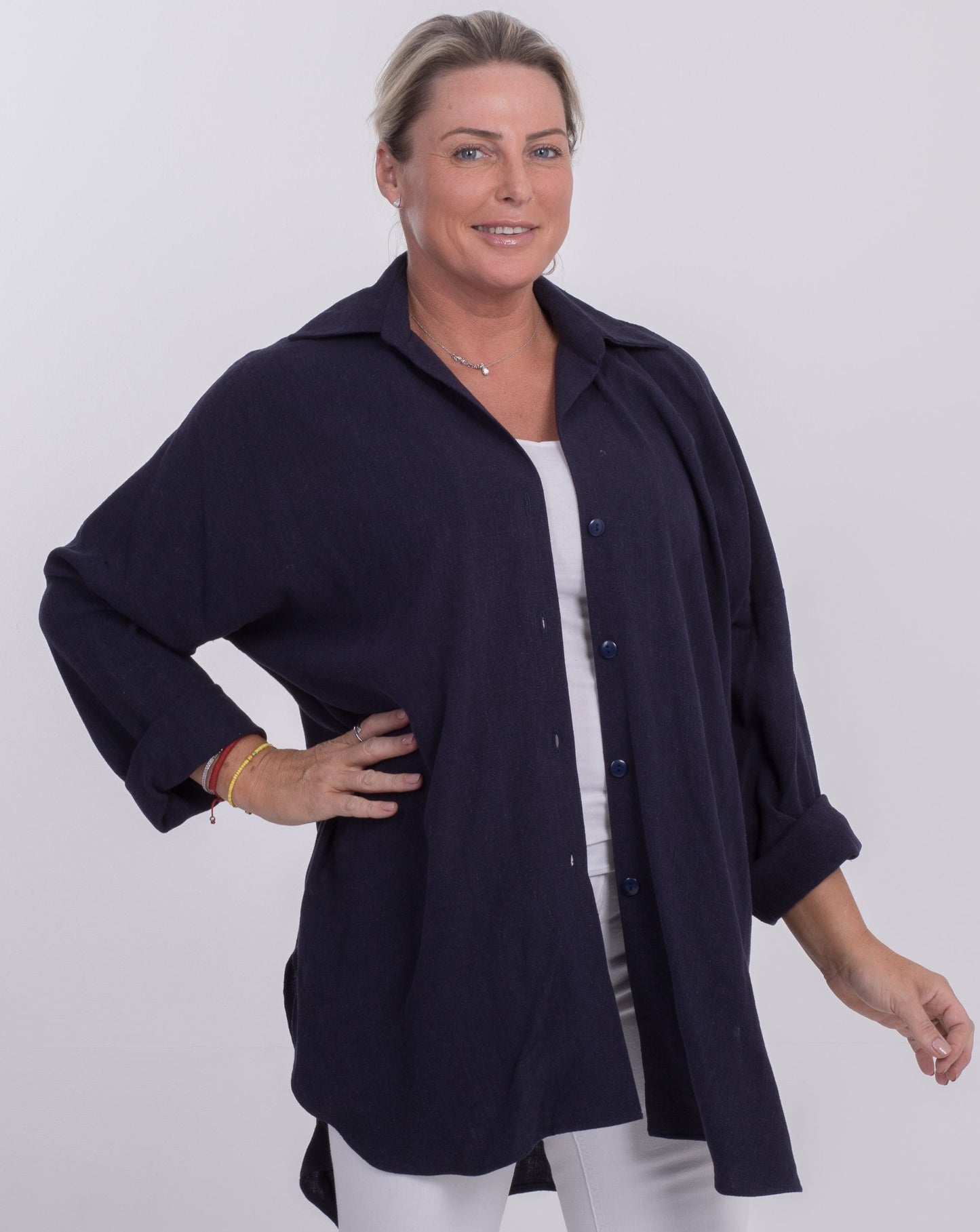 THE SOHO OVERSIZED SHIRT IN NAVY LINEN BLEND