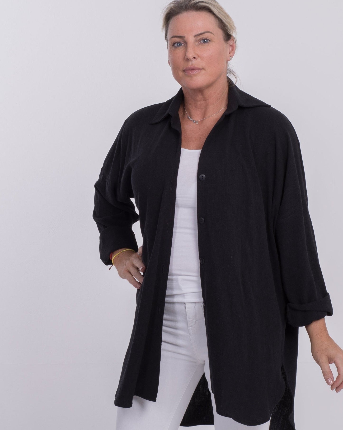 THE SOHO OVERSIZED SHIRT IN BLACK LINEN BLEND