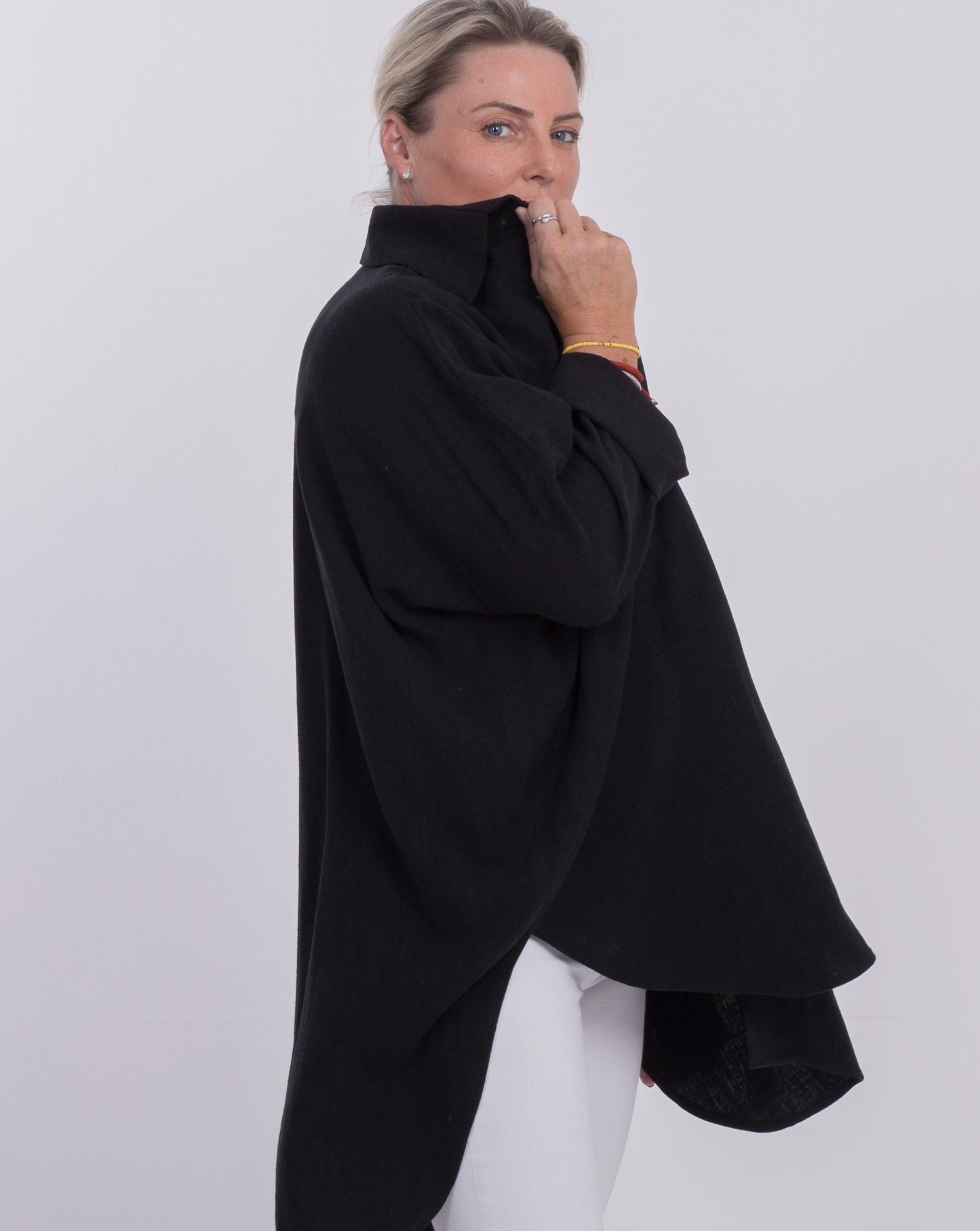 THE SOHO OVERSIZED SHIRT IN BLACK LINEN BLEND