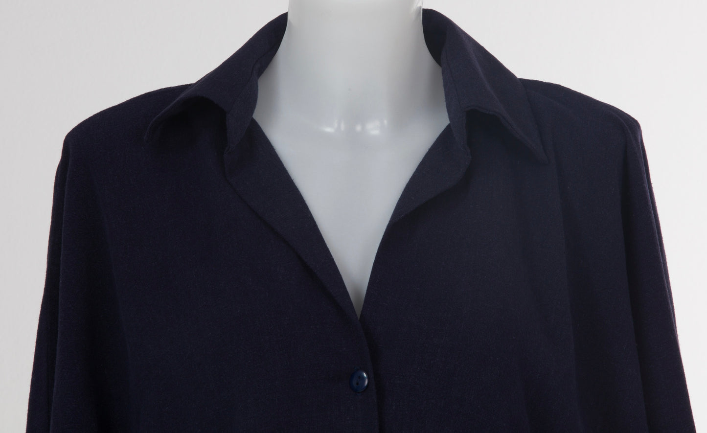 THE SOHO OVERSIZED SHIRT IN NAVY LINEN BLEND