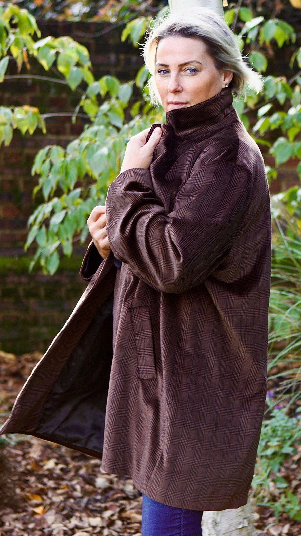 I-THE BOND STREET OVERSIZED JACKET IN COGNAC VELVET CHECK