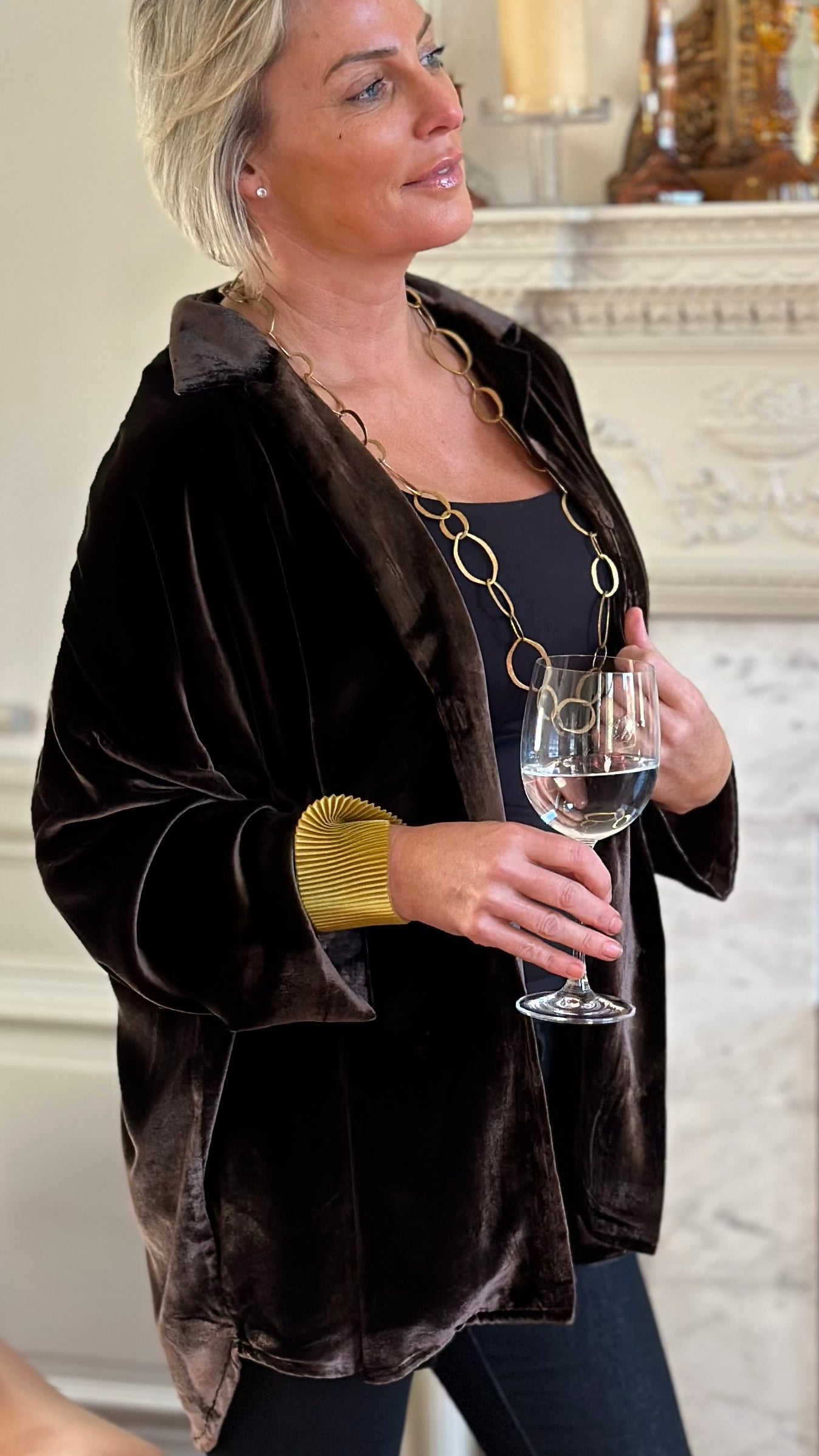 O-THE SOHO OVERSIZED SHIRT IN DARK CHOCOLATE VELVET