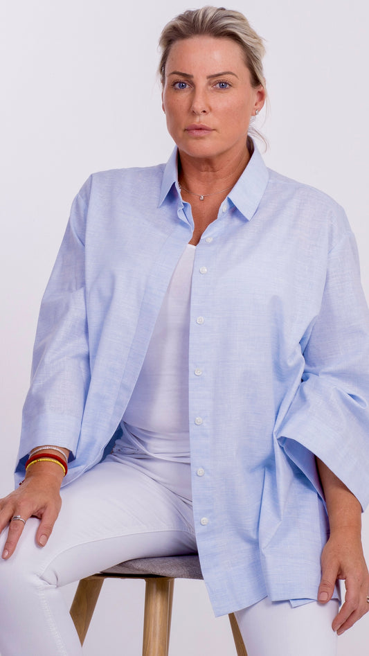 THE EDEN OVERSIZED SHIRT IN SKY-BLUE COTTON