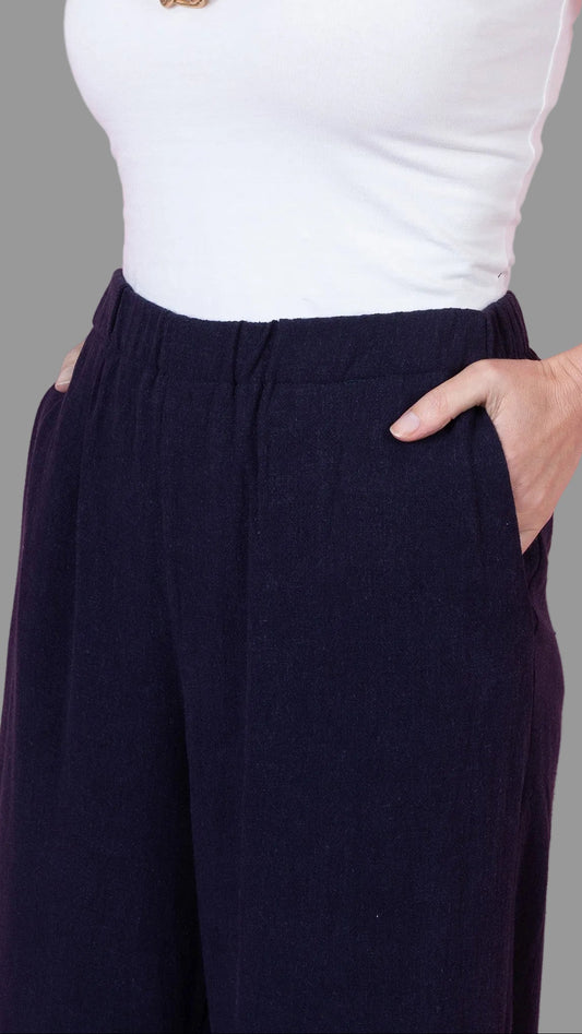 THE SOHO WIDE-LEGGED TROUSERS IN NAVY LINEN BLEND