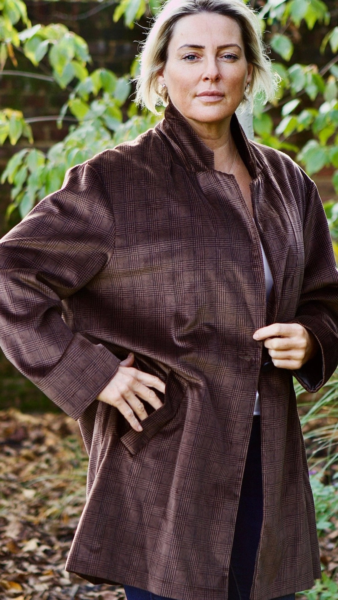 I-THE BOND STREET OVERSIZED JACKET IN COGNAC VELVET CHECK