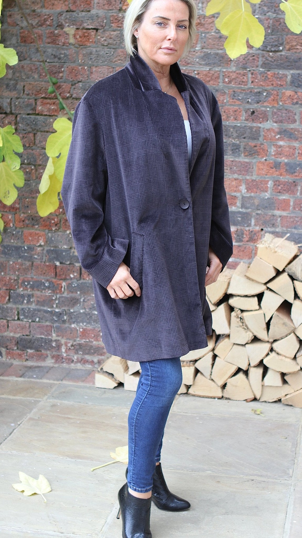 H-THE BOND STREET OVERSIZED JACKET IN FALCON CHECK VELVET