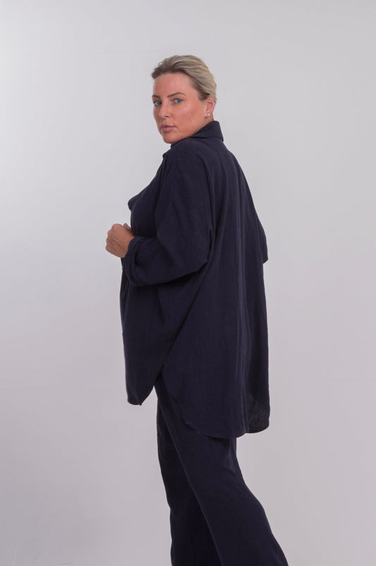 THE SOHO WIDE-LEGGED TROUSERS IN NAVY LINEN BLEND
