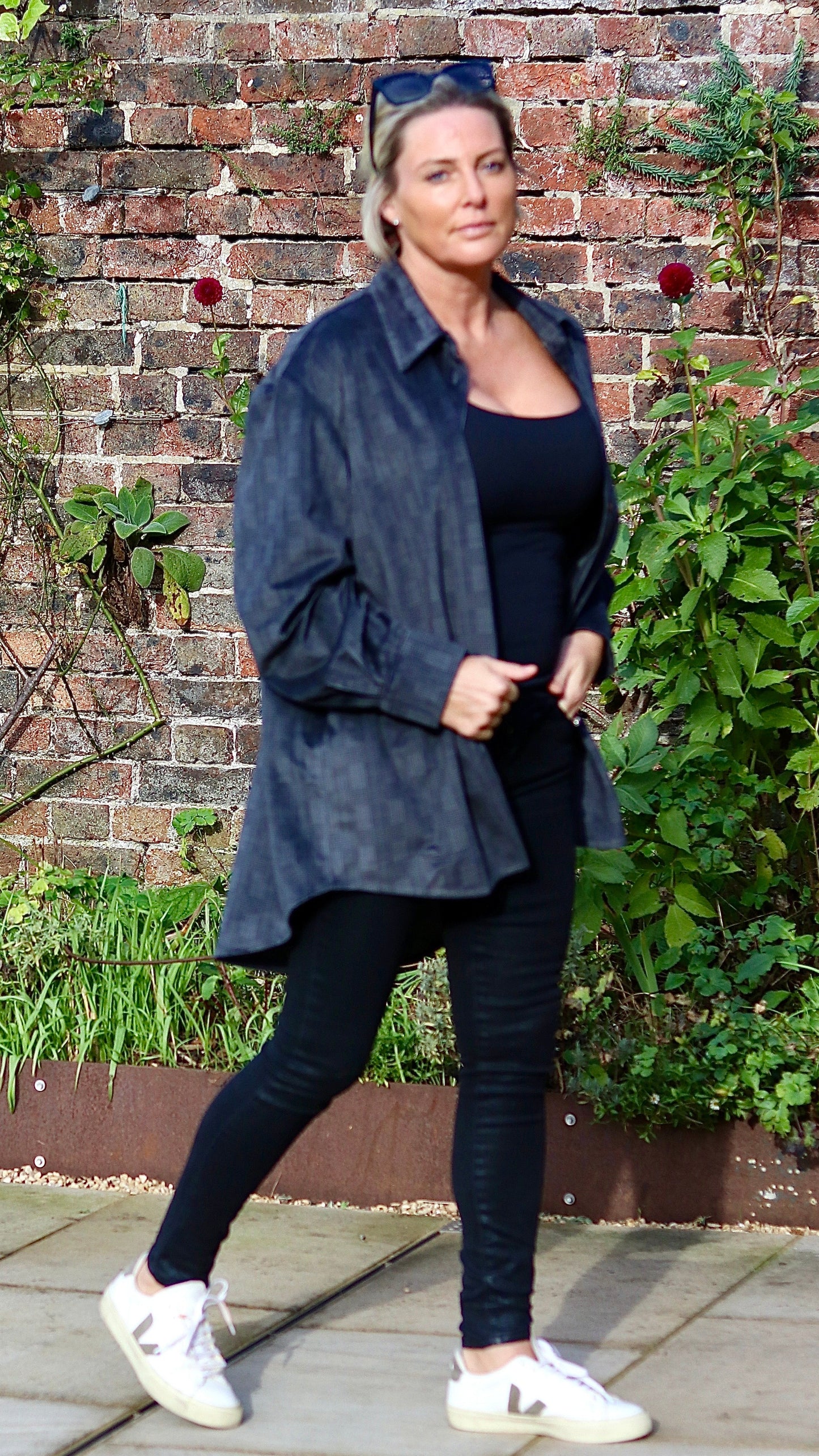 F-THE KENSINGTON OVERSIZED SHIRT IN GREY PRINCE OF WALES CHECK VELVET