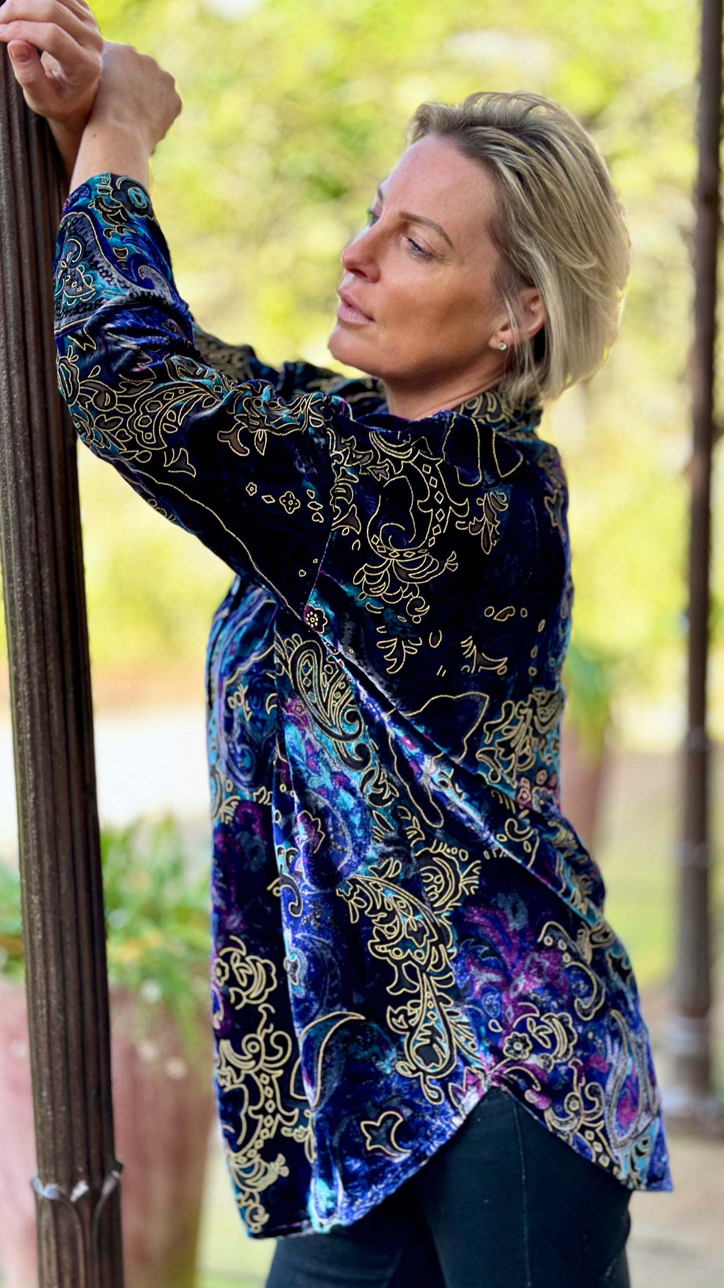 AA-THE SOHO OVERSIZED SHIRT IN DEVORÉ SILK VELVET IN BLUE PAISLEY