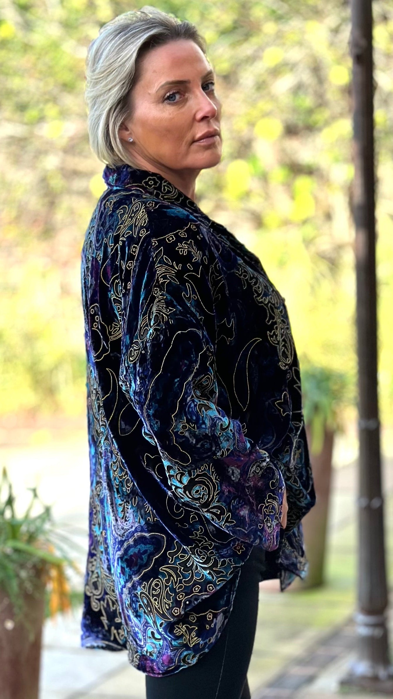 AA-THE SOHO OVERSIZED SHIRT IN DEVORÉ SILK VELVET IN BLUE PAISLEY