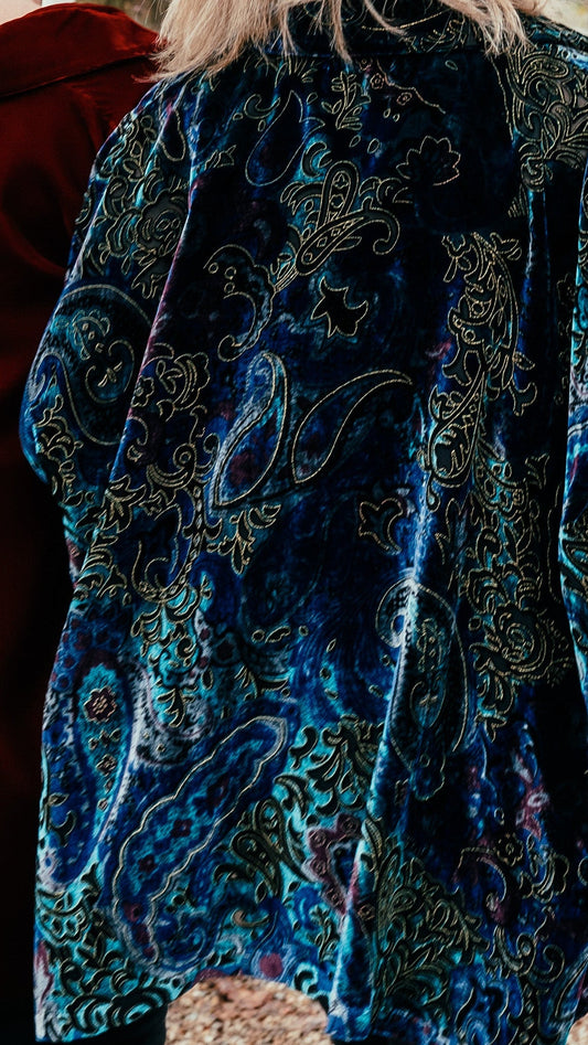 AA-THE SOHO OVERSIZED SHIRT IN DEVORÉ SILK VELVET IN BLUE PAISLEY