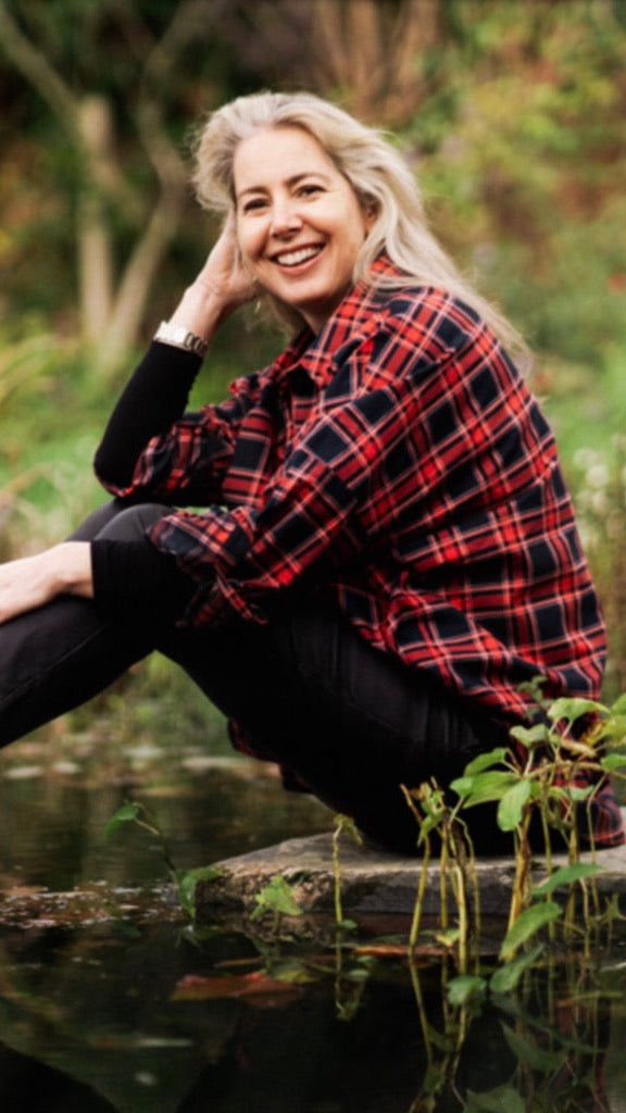 J-THE CHELSEA OVERSIZED SHIRT IN RED TARTAN